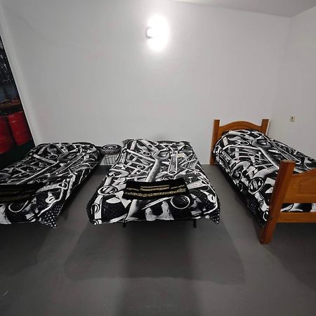 Garage4Me Pool Opcional Hotel อีสมอริซ ภายนอก รูปภาพ